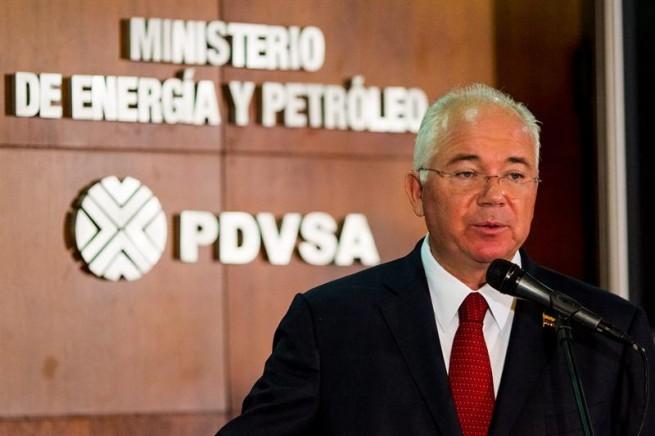 Foreign Corporations Set to Exploit Venezuela's Oil Crisis Amid Government Mismanagement